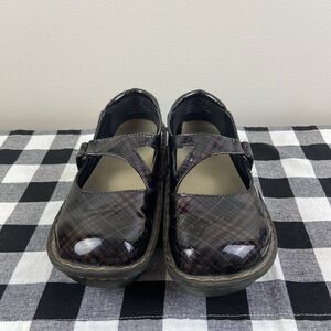 INGARO DINAH MARY JANE SHOES SIZE 7.5 NURSING PROFESSIONAL CLOGS BROWN PLAID
